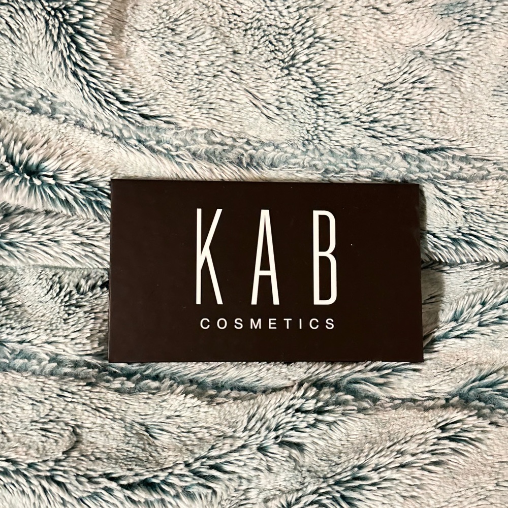 KAB Cosmetics “Day + Night” eyeshadow palette